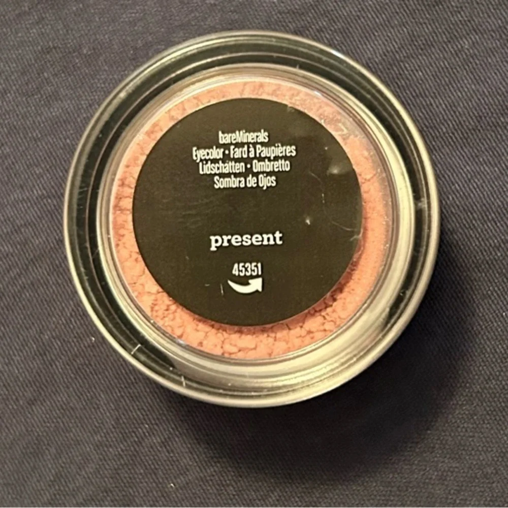 New Bare Minerals Present Eyeshadow